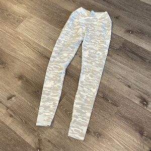 Small Alphalete white camo leggings